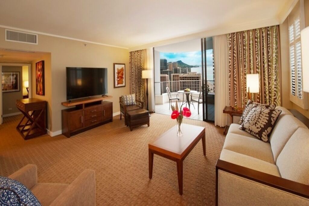 Waikiki Condo | Gorgeous Hilton Hawaiian Village 2 bedroom villa. Beautiful beach!