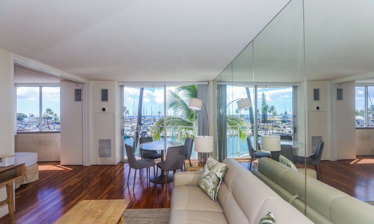 Waikiki Condo | Ilikai Marina, Minutes to the Beach, 180-Degree Ocean View!