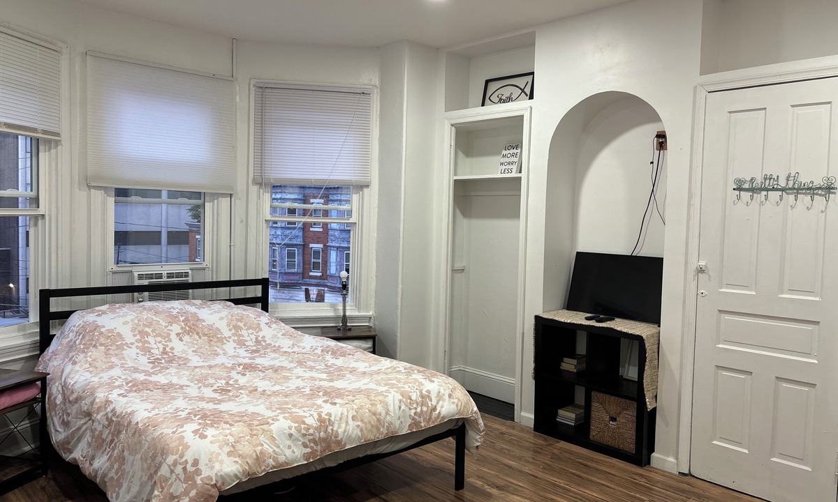 North Philadelphia Apartment | 1 bedroom across Temple Pharmacy & Dental School