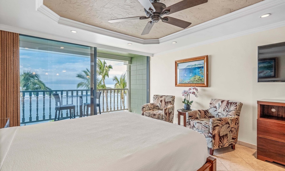 Historic Lahaina Front Street Condo | NEW LISTING: Lahaina Shores 513 – Oceanfront Views