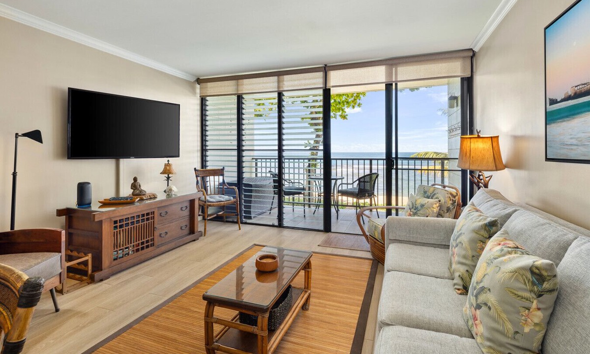 Waialee Apartment | Private Beachfront Retreat in Haleiwa