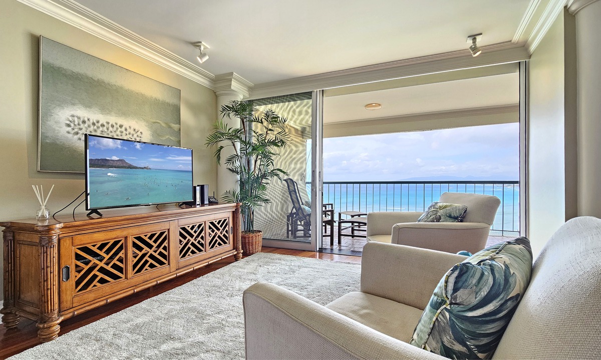 Diamond Head - Kapahulu - St. Louis Condo | 11th Floor 2 Bedroom Sans Souci condo w/incredible bay views