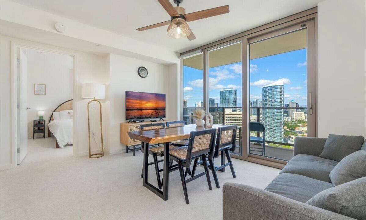 Ala Moana Condo | Sky Ala Moana 2908: 2 BR, 2 BA Condominium in Honolulu, Sleeps 4