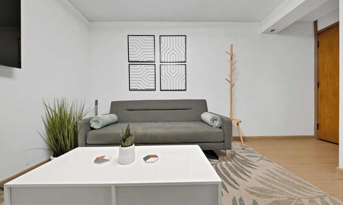 Downtown Honolulu Condo | Bishop Suites @ Executive Centre, Downtown Honolulu, Mountain View Suite #1612