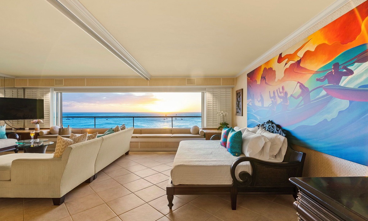 Diamond Head - Kapahulu - St. Louis Condo | Hale Kaimana by Gather: Lux Gold Coast Condo w/Ocean Views & Beach Access