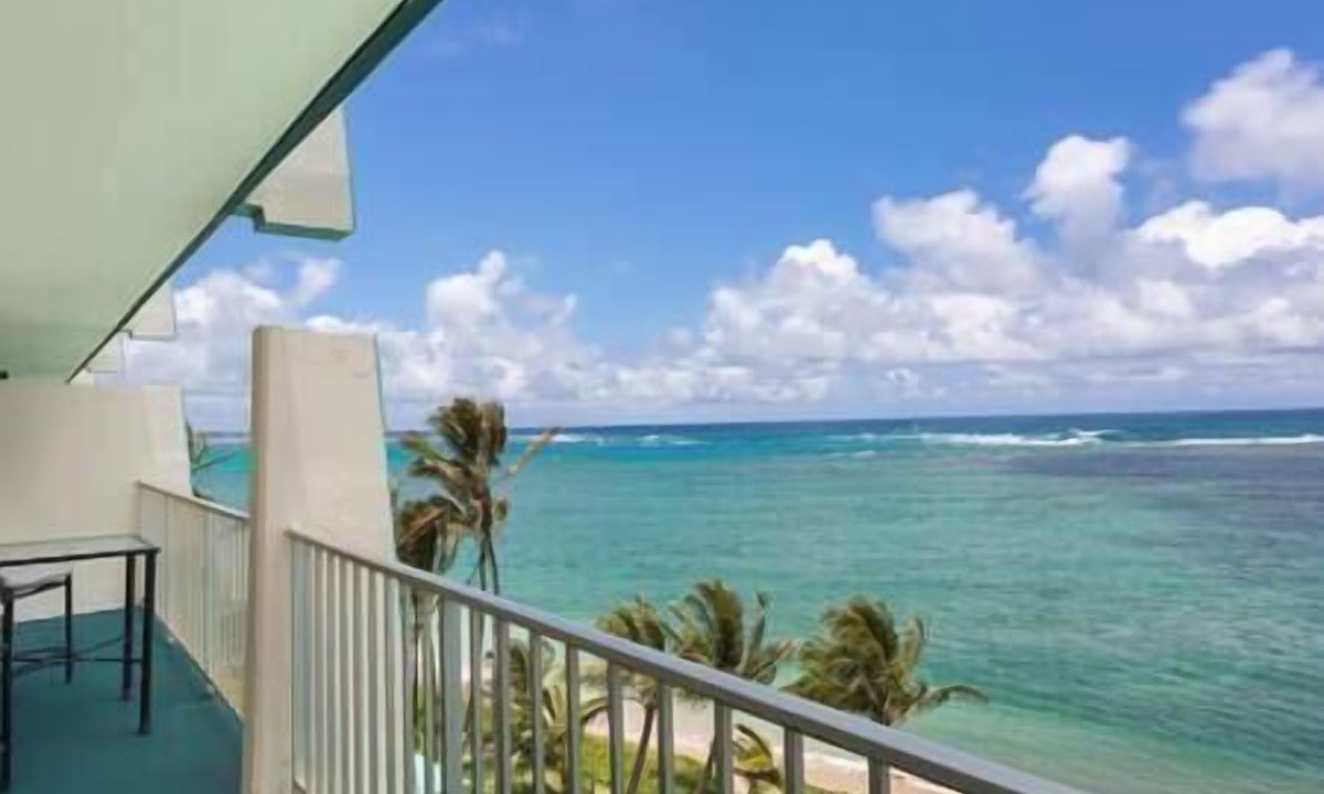 Punaluu Apartment | Aloha Beachside Getaways 3
