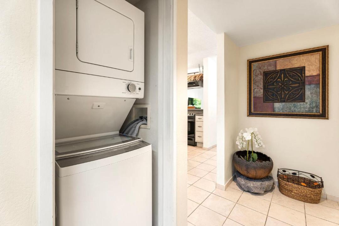 Historic Kailua Village House | Kona Pacific C319