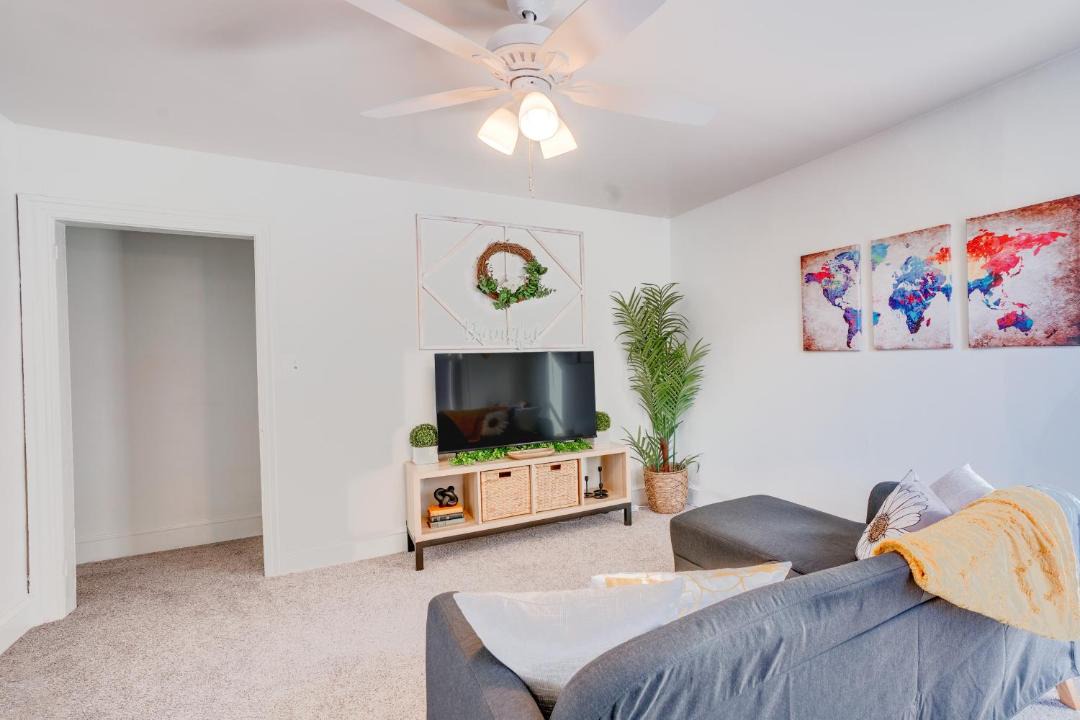 Pottstown Apartment | Charming Pottstown Apartment - Walk to Town!