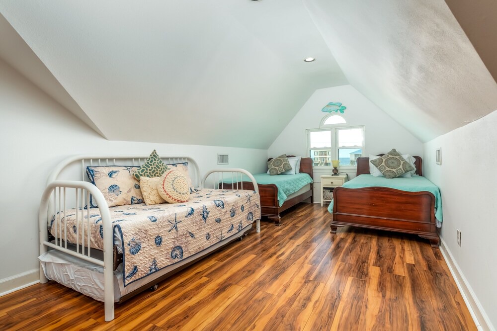 Photo of Bedroom in Dauphin Island