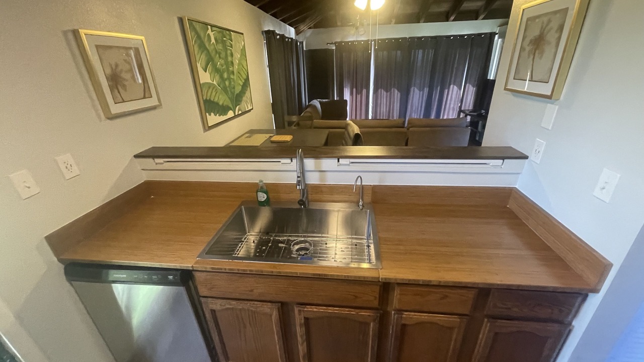 Photo of Kitchen in Maunaloa
