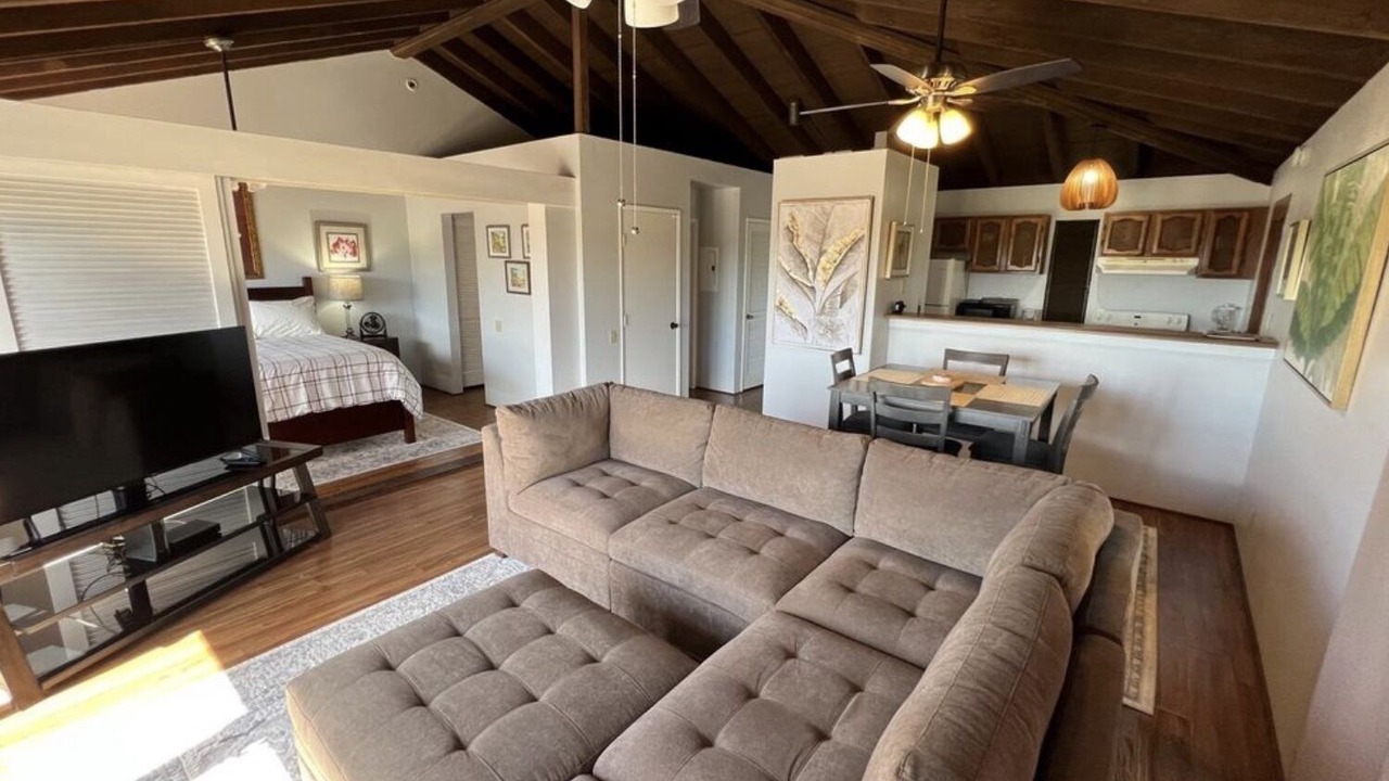 Photo of Livingroom in Maunaloa
