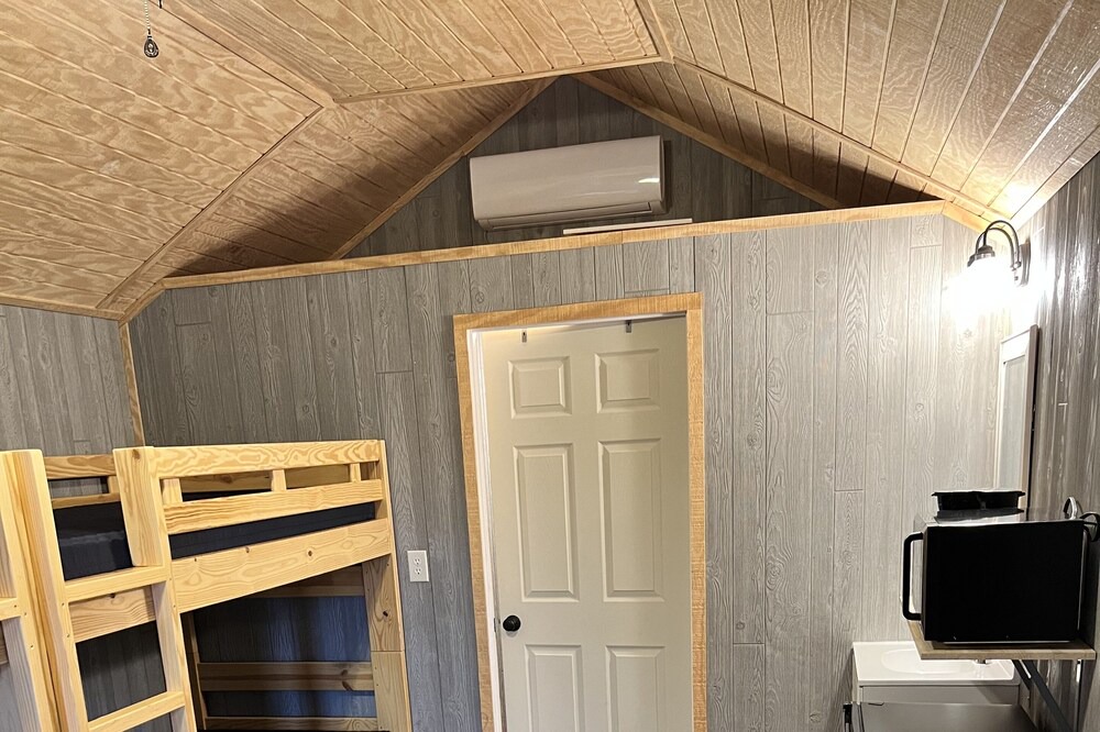 Photo of Bedroom in Elkins