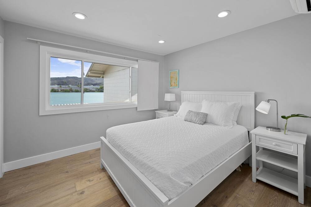 Photo of Bedroom in Portlock