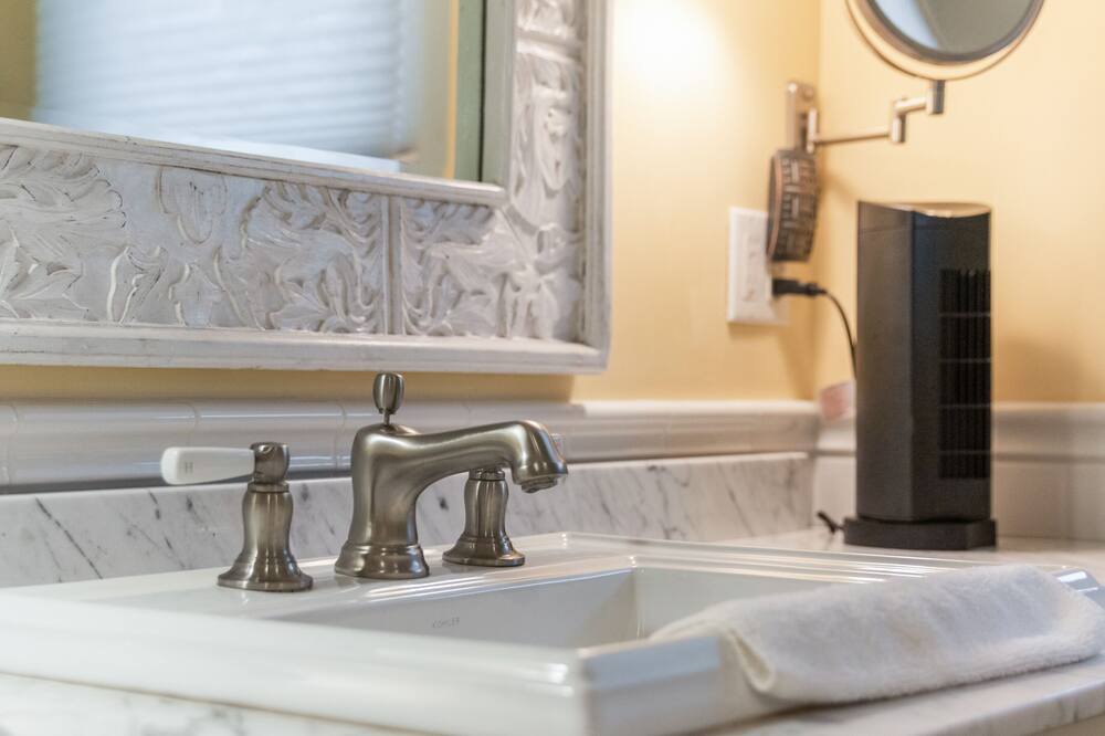 Photo of Bathroom in Kailua