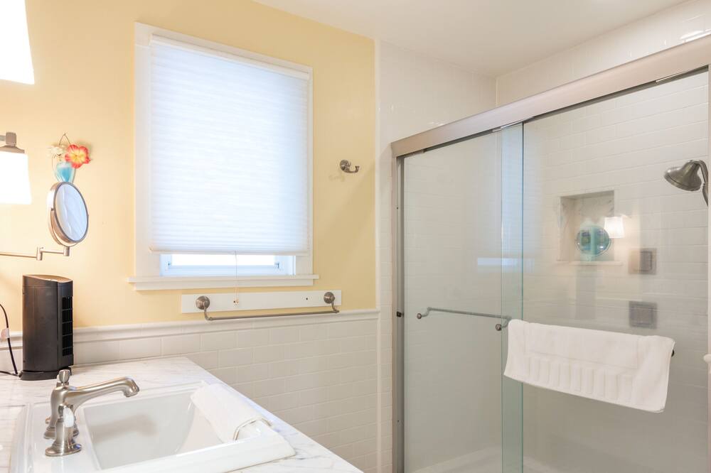 Photo of Bathroom in Kailua