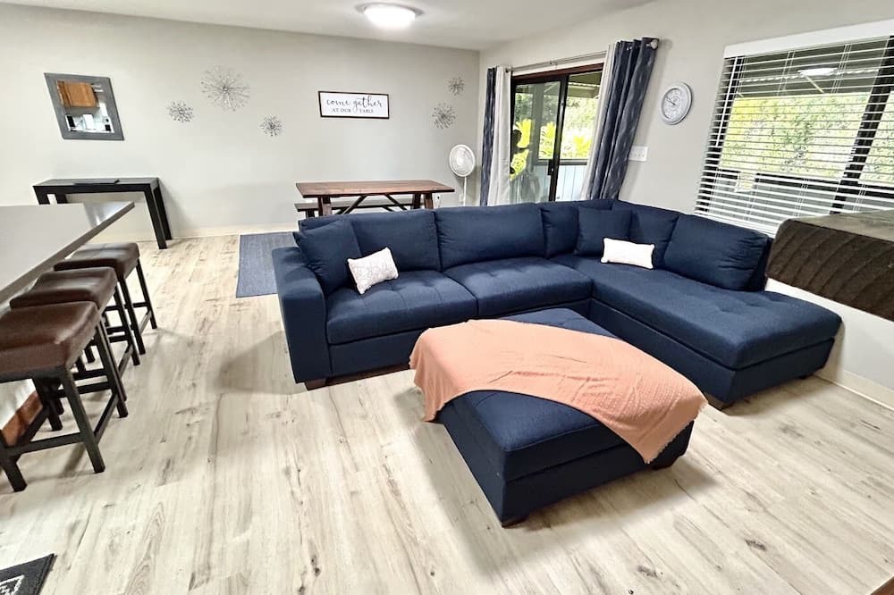 Photo of Livingroom in Kealakekua