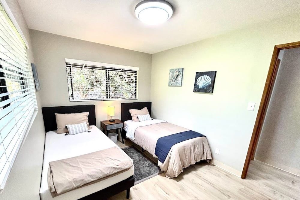 Photo of Bedroom in Kealakekua
