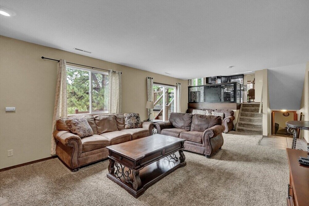 Photo of Livingroom in Northeast Colorado Springs