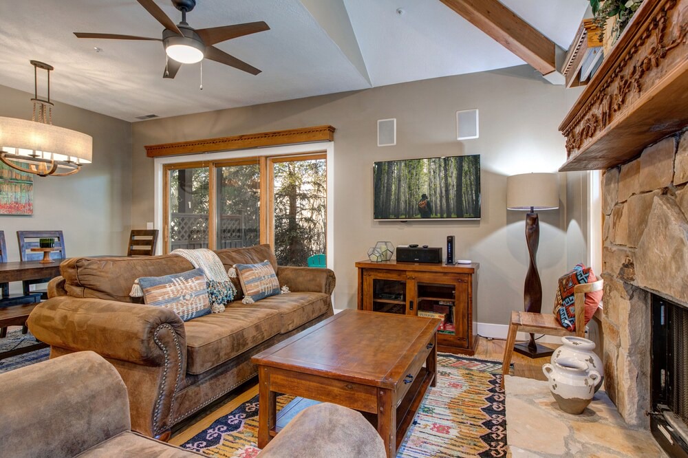 Photo of Livingroom in North Park City