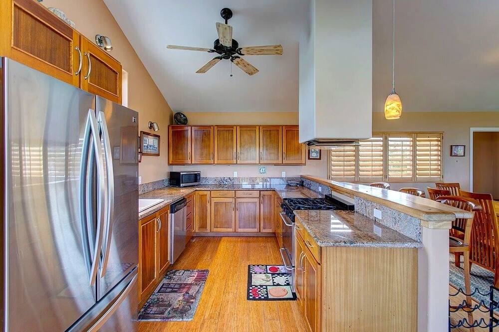 Photo of Kitchen in Nanawale Estates