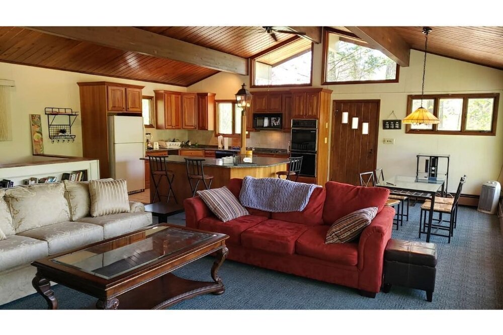 Photo of Livingroom in Finesville