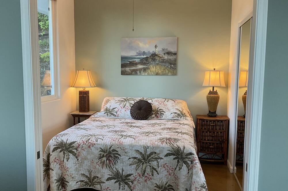 Photo of Bedroom in Holualoa