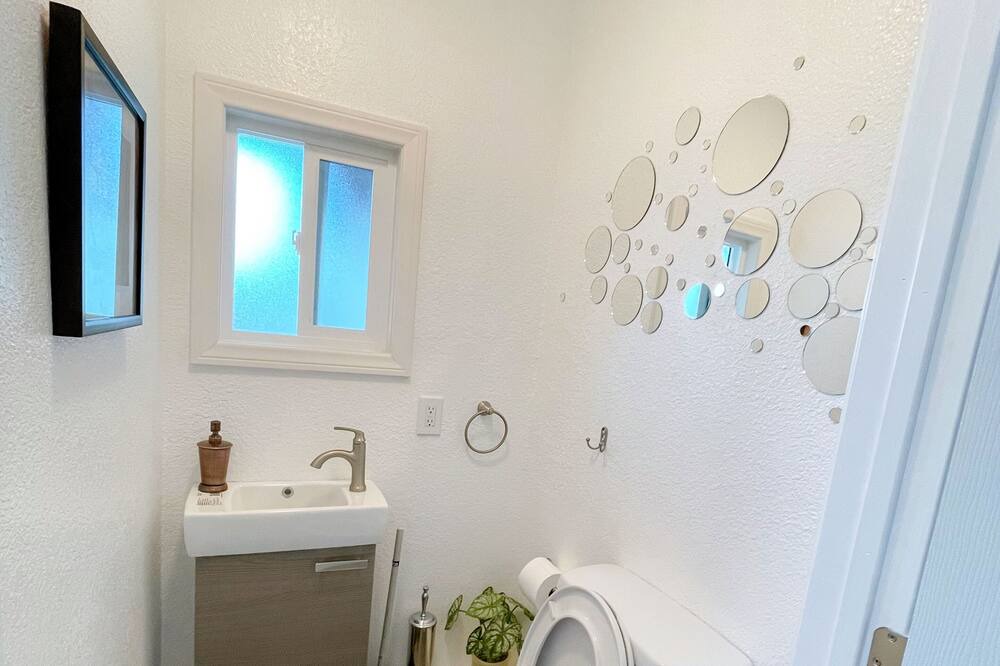 Photo of Bathroom in Southwest Anaheim