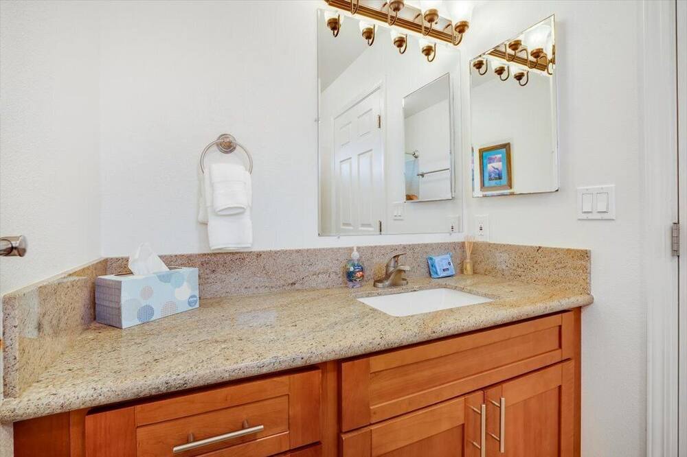 Photo of Bathroom in Hauula