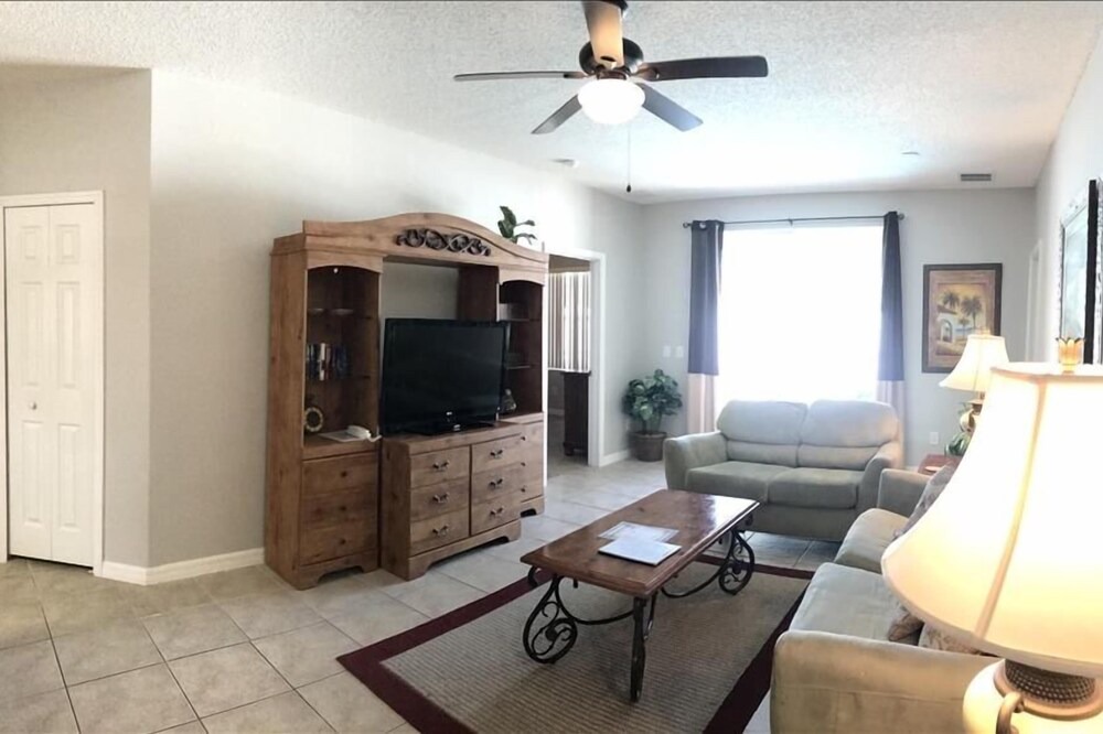 Photo of Livingroom in Sunset Ridge