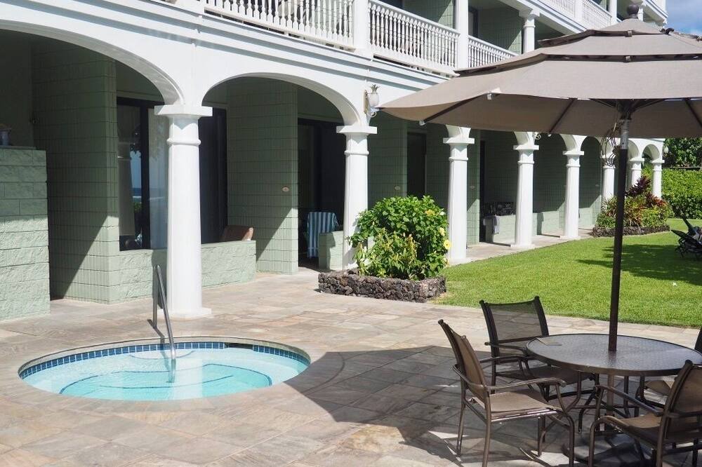 Photo of Outdoor in Historic Lahaina Front Street