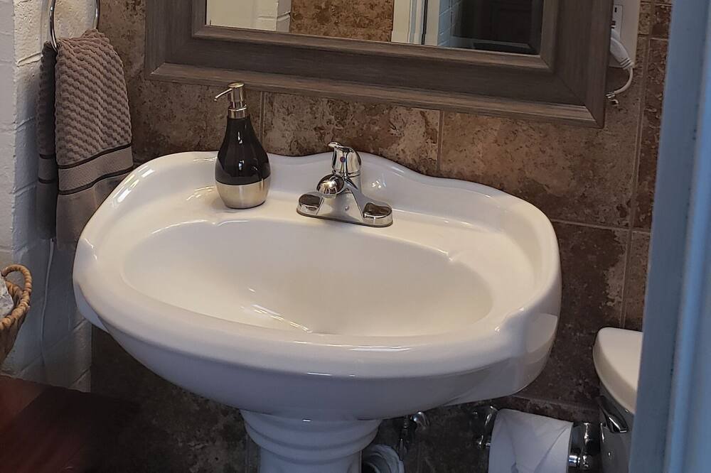 Photo of Bathroom in Portlock