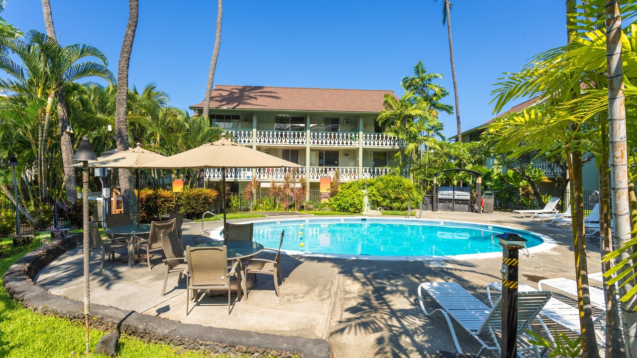Photo of Others in Historic Kailua Village
