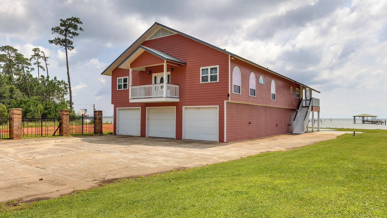 Photo of Outdoor in Theodore