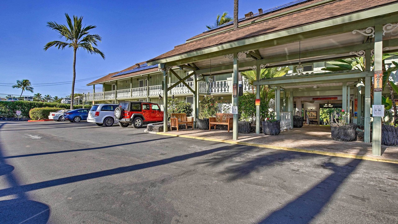 Photo of Others in Historic Kailua Village
