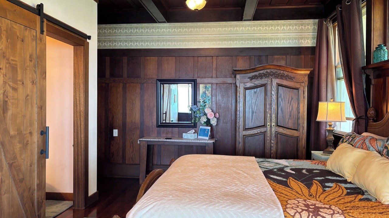 Photo of Bedroom in Hilo