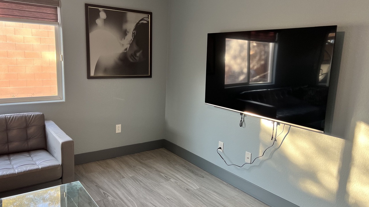 Photo of Livingroom in Enterprise