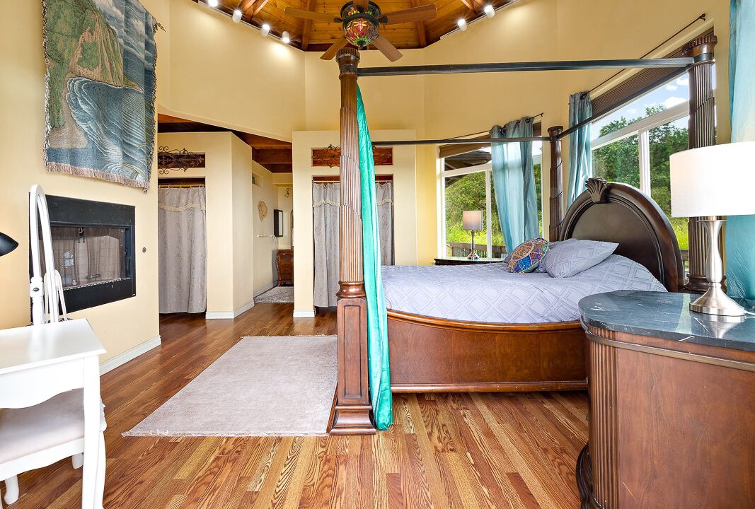Photo of Bedroom in Holualoa