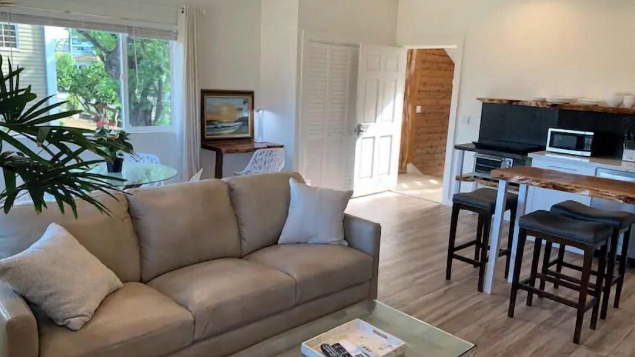 Photo of Livingroom in Historic Kailua Village