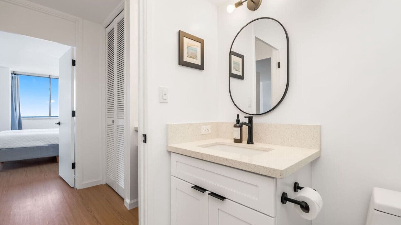Photo of Bathroom in Waikiki