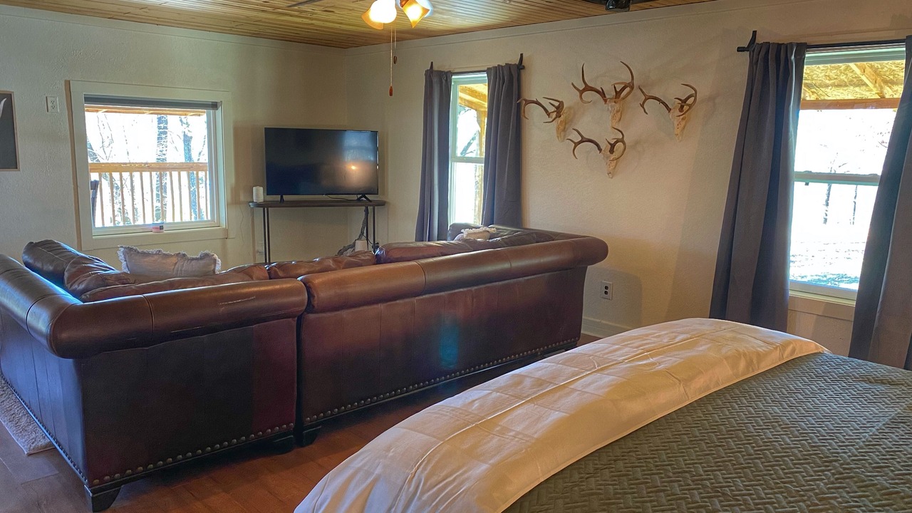 Photo of Bedroom in Mountainburg
