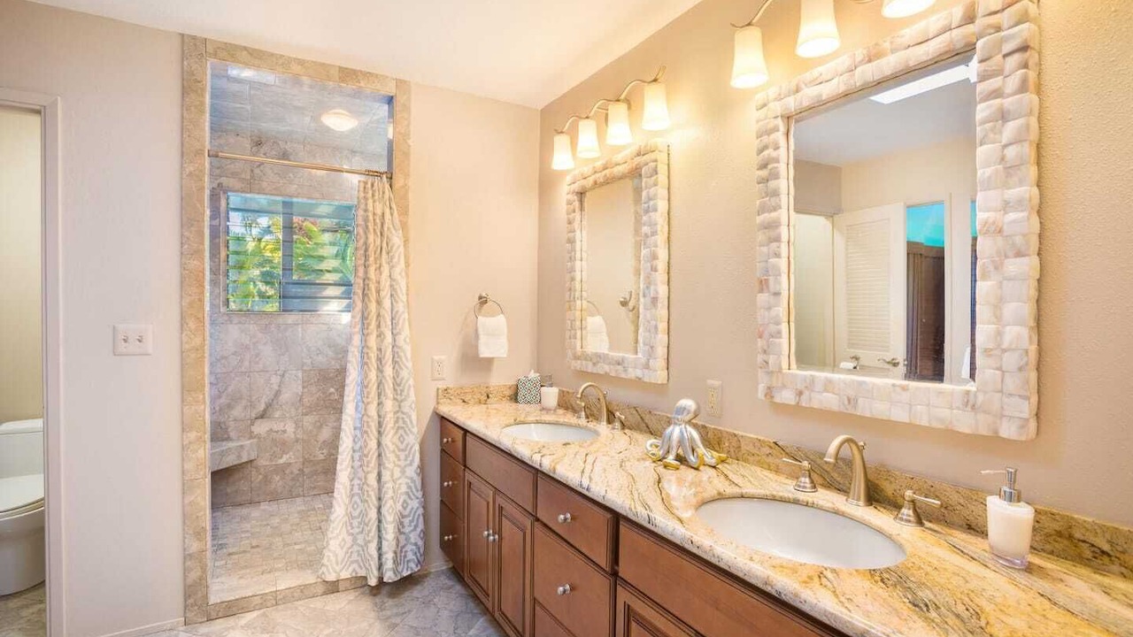 Photo of Bathroom in Princeville