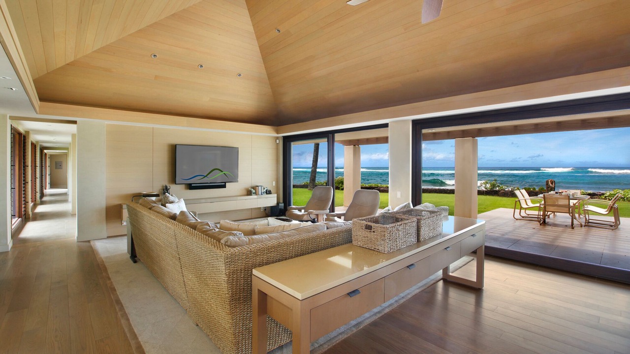 Photo of Bedroom in Poipu
