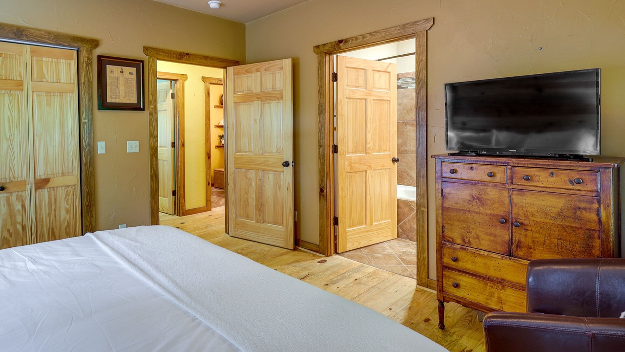 Photo of Bedroom in Sylvan Shores