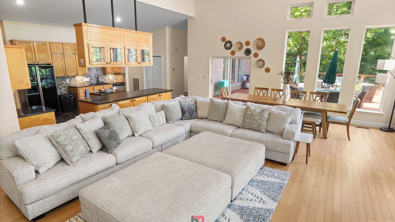 Photo of Livingroom in Springdale