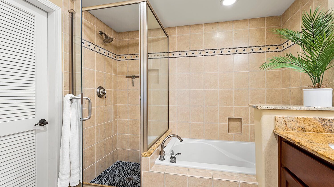 Photo of Bathroom in Waikoloa