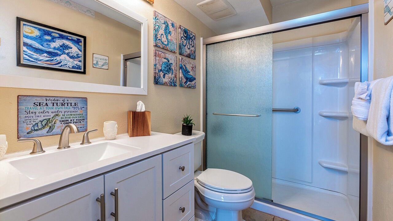 Photo of Bathroom in Maalaea