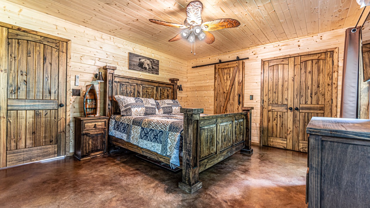 Photo of Bedroom in Ozark