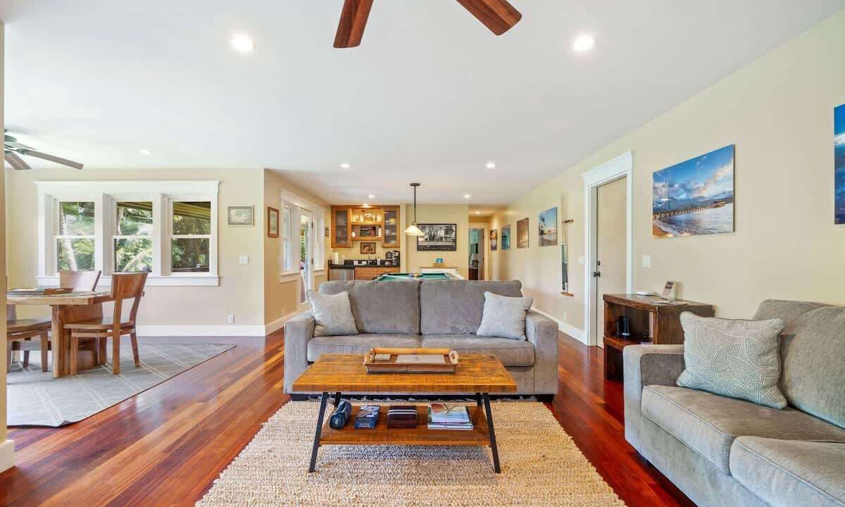 Photo of Livingroom in Princeville