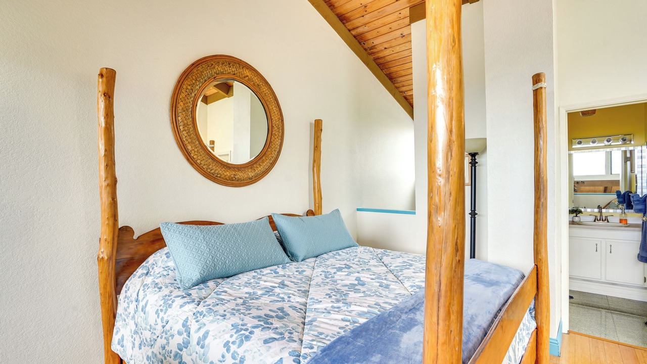 Photo of Bedroom in Historic Kailua Village