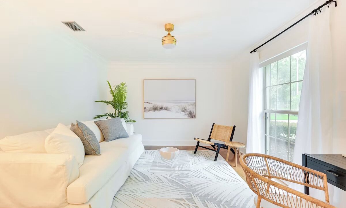 Photo of Livingroom in Laie